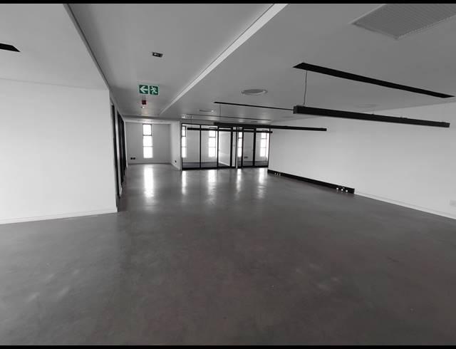2,590M² OFFICE TO LET IN BRYANSTON